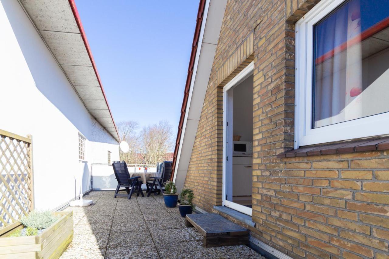 Gaestehaus Bei J.A.G. Busum Bagian luar foto